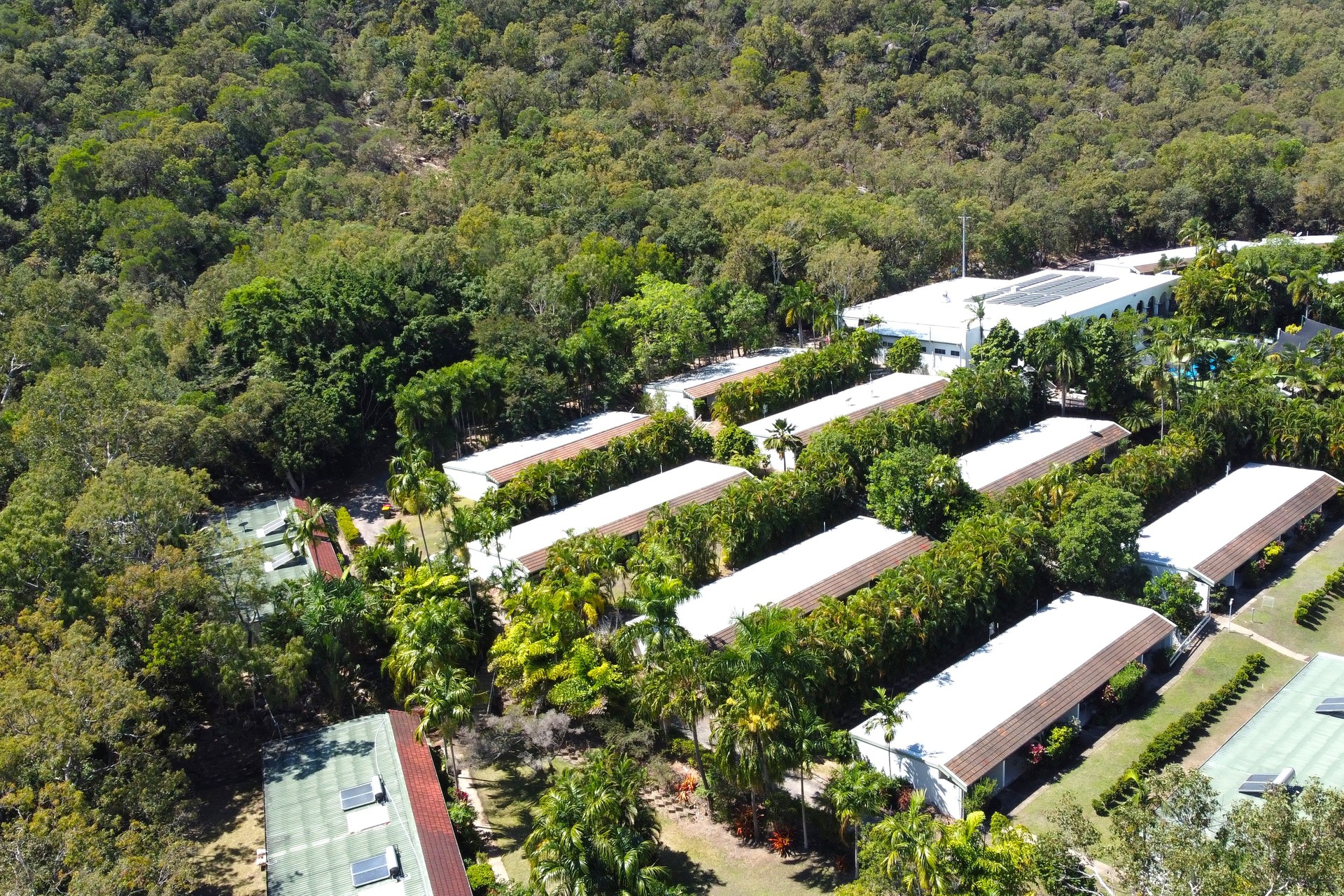 1P0091-Nelly-Bay-2 - Bright Property Home on Magnetic Island, Townsville