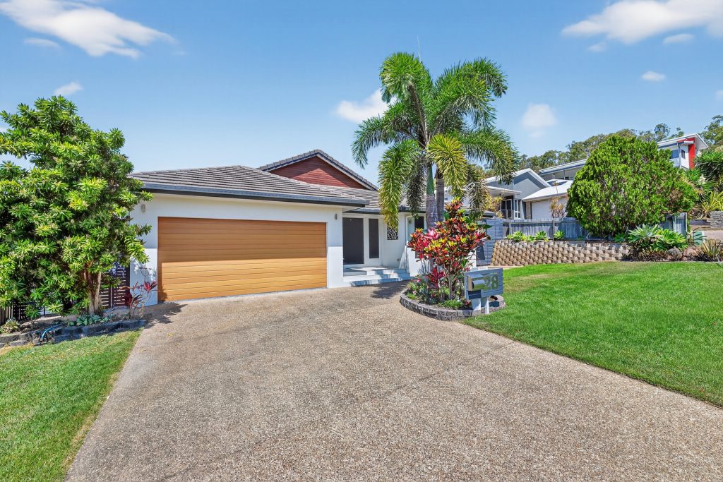 28 Afton Way, Mount Louisa  QLD  4814