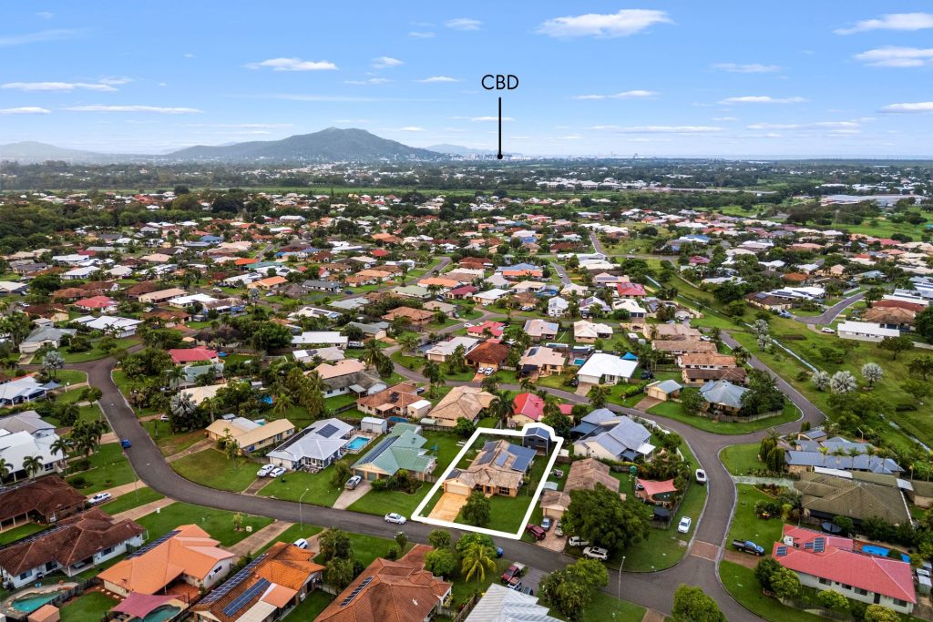 10 Jenkinson Drive, Annandale QLD 4814