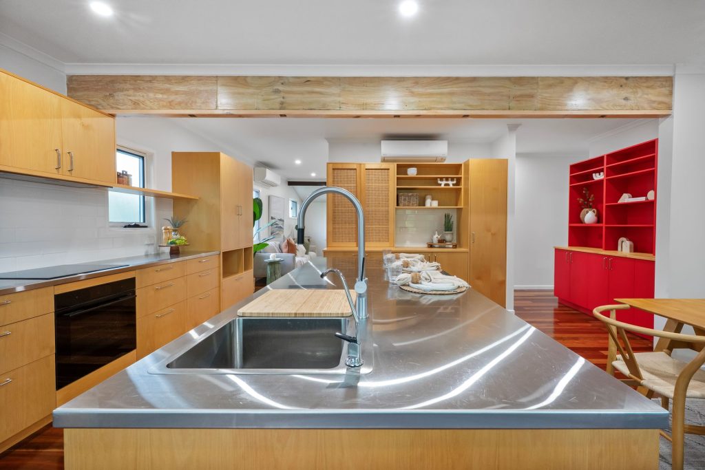 23 Winifred Street, Mundingburra  QLD  4812