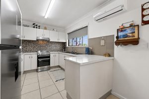 1P0531-Rosslea - Bright Property