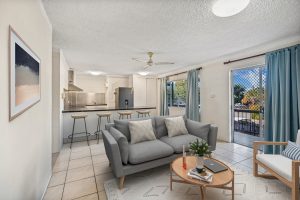 2/12 The Avenue, Hermit Park, QLD 4812