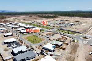1 Plumwood Crescent, Mount Low, QLD 4818