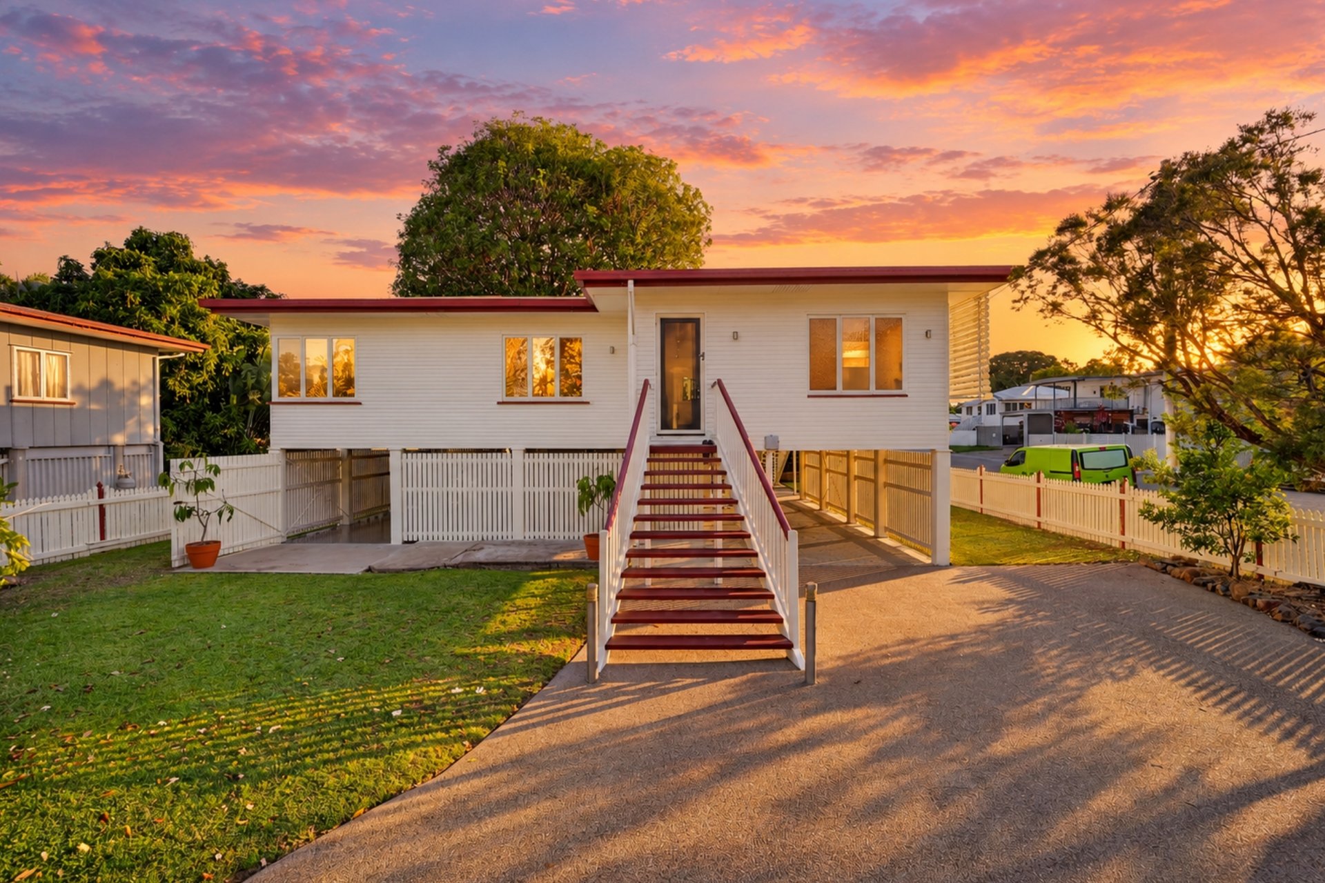24 Carr Street, Hermit Park, QLD 4812