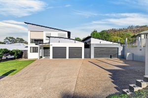 179324495661682434 - Bright Property 28 Kosciusko Way, Mount Louisa, QLD 4814